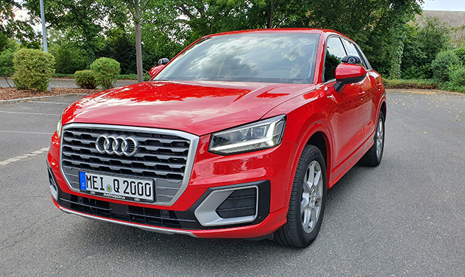 Fahrschulauto Audi Q2 von Simply Drive